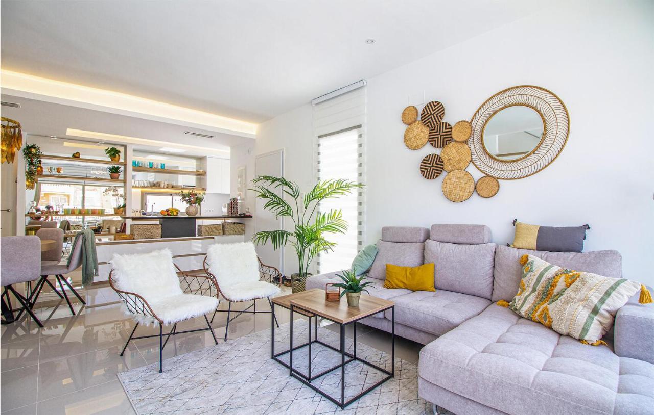 Gorgeous Home In Los Alcazares With Wifi Bagian luar foto